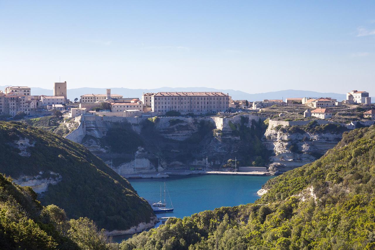 Hotel Cala Di Greco Бонифачо Экстерьер фото